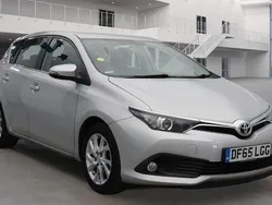 Used 2015 Toyota Auris | £9,000 (Fair price)