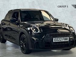Black Used 2022 Mini Cooper S Hatch Hatchback | £22,000 (Fair price)