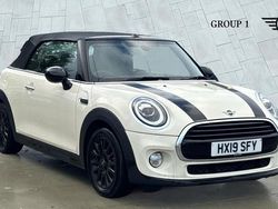 White Used 2019 Mini Cooper Classic Hatchback | £14,995 (Fair price)