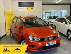 Orange Used 2015 VW Golf Sportsvan SE MPV | £5,995 (Fair price)