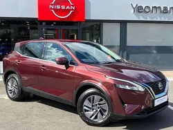 Red Used 2022 Nissan Qashqai Acenta Premium SUV | £19,450 (Good price)