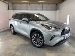 Silver Used 2021 Toyota Highlander SUV | £26,995