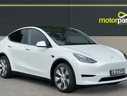 White Used 2023 Tesla Model Y SUV | £25,500 (Good price)