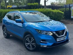 Blue Used 2017 Nissan Qashqai N-Connecta SUV | £9,695 (Fair price)