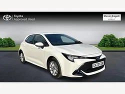 White Used 2023 Toyota Corolla Hatchback | £19,154 (Fair price)