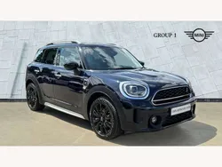 Enigmatic black metallic Used 2022 Mini Cooper S Countryman Classic SUV | £24,450 (Fair price)