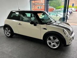 White Used 2005 Mini Cooper Hatch Hatchback | £2,500