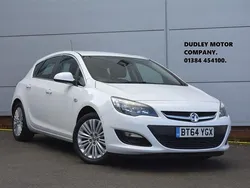 White Used 2015 Vauxhall Astra Excite Hatchback | £6,195 (Fair price)