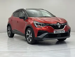 Red/black Used 2022 Renault Captur SUV | £15,250 (Fair price)