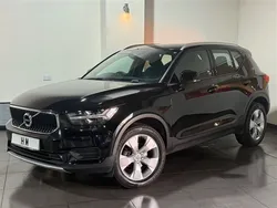 Black Used 2020 Volvo XC40 Momentum SUV | £23,395 (Fair price)