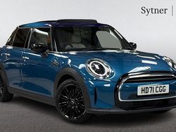 Blue Used 2021 Mini Cooper Exclusive Hatchback | £20,000 (A bit pricey)