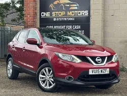 Red Used 2015 Nissan Qashqai Acenta+ SUV | £4,295 (Good price)