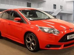 Red Used 2014 Ford Focus ST Hatchback | £5,990 (Fair price)