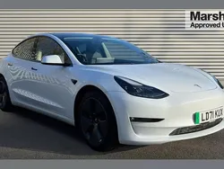 White Used 2021 Tesla Model 3 Long Range AWD Sedan | £18,690 (Fair price)