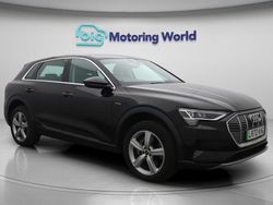 Black Used 2022 Audi e-tron Design SUV | £18,200 (A bit pricey)