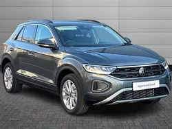 Cipressino green Used 2025 VW Tiguan R-line SUV | £36,295 (Expensive)