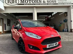 Red Used 2016 Ford Fiesta ST-Line Hatchback | £6,988 (Fair price)