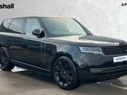 Santorini black Used 2025 Land Rover Range Rover Autobiography SUV | £111,620 (A bit pricey)