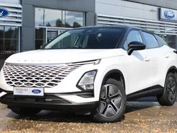 White/black Used 2024 Omoda 5 SUV | £22,500 (Fair price)