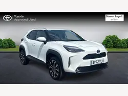 White Used 2022 Toyota Yaris Hybrid Design Hatchback | £20,946 (Expensive)