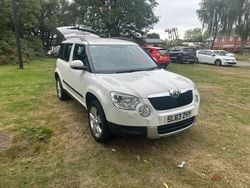 White Used 2013 Skoda Yeti SE SUV | £6,895 (Fair price)