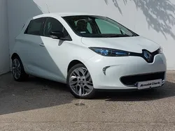 White Used 2017 Renault Zoe Dynamique Hatchback | £7,498 (Fair price)