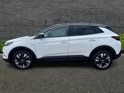 White Used 2019 Vauxhall Grandland X SRi SUV | £11,295 (A bit pricey)