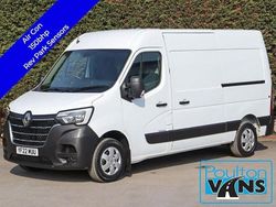 White Used 2022 Renault Master Business Van | £14,950 (Good price)