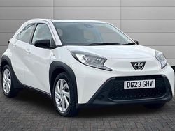 White Used 2023 Toyota Aygo X PURE SUV | £14,500