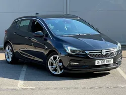 Black Used 2016 Vauxhall Astra SRi Hatchback | £8,995