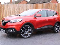 Red Used 2016 Renault Kadjar Dynamique SUV | £4,750 (Fair price)