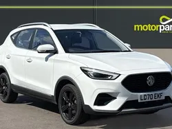 Arctic white gloss Used 2020 MG ZS Excite Sedan | £10,500 (Fair price)