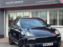 Blue Used 2016 Porsche Cayenne SUV | £17,995 (Fair price)