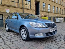 Grey Used 2010 Skoda Octavia Elegance Estate | £1,895 (Good price)