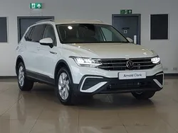White New 2025 VW Tiguan Allspace Life SUV | £30,998 (Fair price)