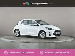 White Used 2022 Toyota Yaris Hybrid Hatchback | £14,597 (Good price)