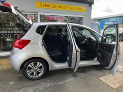 Silver Used 2016 Kia Venga 3 Hatchback | £9,495 (Fair price)