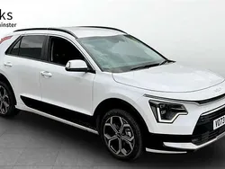 White Used 2023 Kia Niro 3 SUV | £24,995 (Expensive)