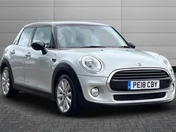 White silver Used 2018 Mini Cooper Hatchback | £11,790 (Fair price)