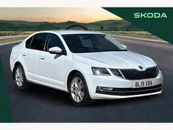 Moon white Used 2019 Skoda Karoq SE Technology SUV | £11,900 (Super price)