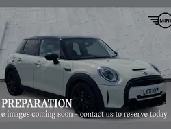 White Used 2021 Mini Cooper S Classic Hatchback | £19,995 (Fair price)