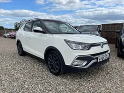 Red Used 2016 Ssangyong Tivoli SUV | £5,995 (Fair price)