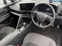 Used 2025 Toyota C-HR Design SUV | £24,449 (Fair price)