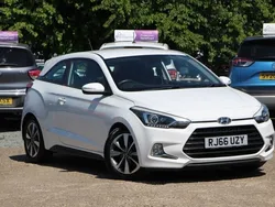 White Used 2016 Hyundai i20 SE Coupe | £6,880 (Fair price)
