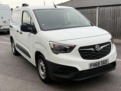 White Used 2019 Vauxhall Combo Edition MPV | £7,500 (Good price)
