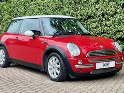 Red Used 2003 Mini Cooper Hatch Hatchback | £2,999