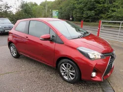 Red Used 2015 Toyota Yaris Hatchback | £6,495 (Fair price)