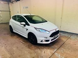 White Used 2013 Ford Fiesta ST Hatchback | £3,950 (Fair price)