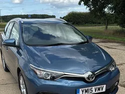 Blue Used 2015 Toyota Auris Business Edition Estate | £6,495 (Good price)