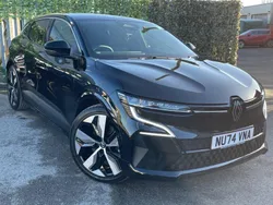 Black Used 2024 Renault Mégane Komfort Hatchback | £22,750 (Fair price)